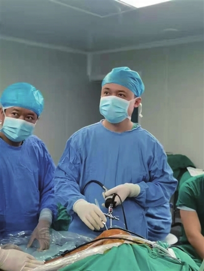 镇海医生助力金阳县人民医院完成首例膝关节镜手术 